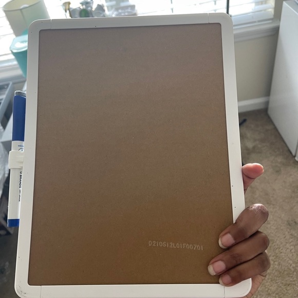 Dry erase board - Picture 9 of 9